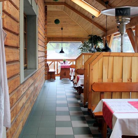 Skalny Dworek Брена Екстериор снимка